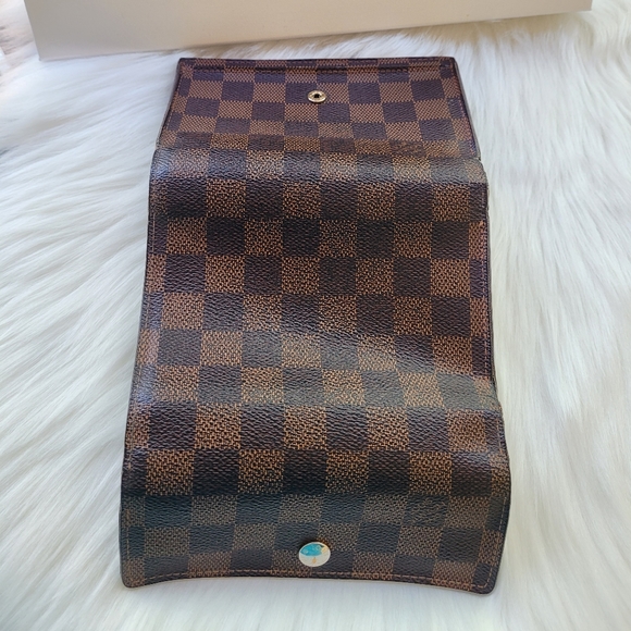 Louis Vuitton Damier Portefeuille Alexandra Trifold Wallet - Picture 3 of 16